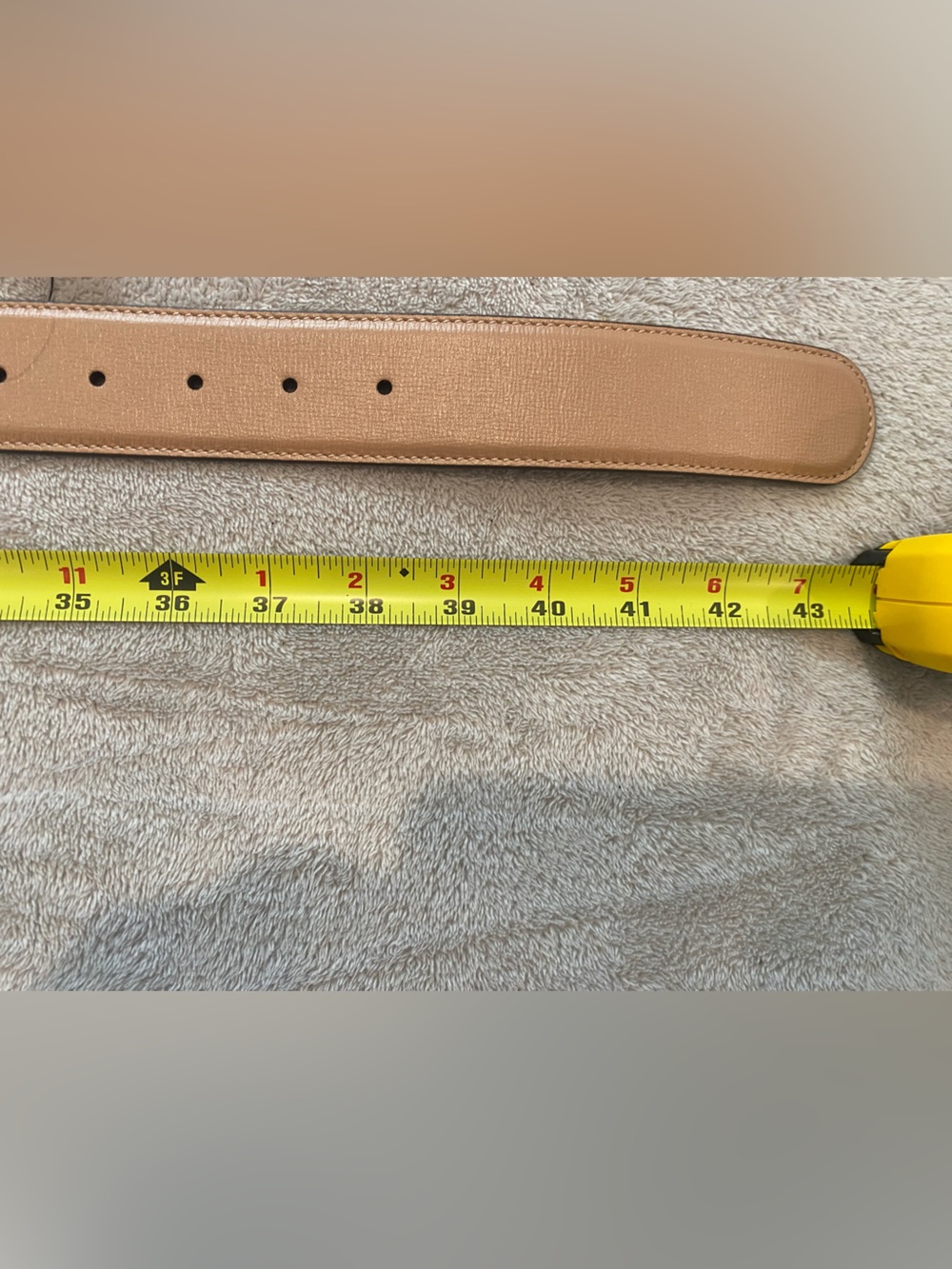 Gucci Tan Double G Logo Belt - Picture 3 of 3